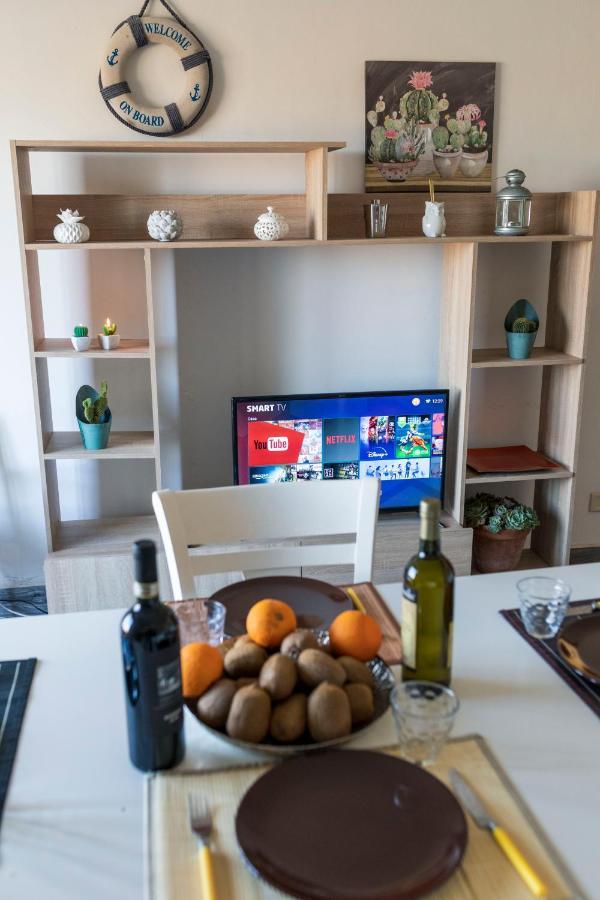Incantevole Attico 1Minuto Dal Mare Wifi Netflix Terracina Dış mekan fotoğraf