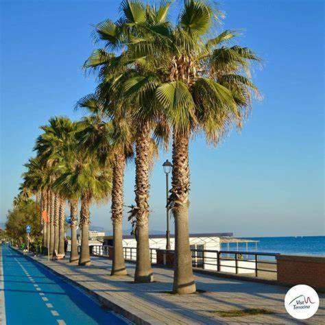 Incantevole Attico 1Minuto Dal Mare Wifi Netflix Terracina Dış mekan fotoğraf